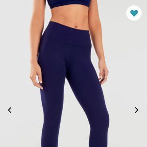 Fabletics NWT Boost 7/8 pants in abyss/blue violet